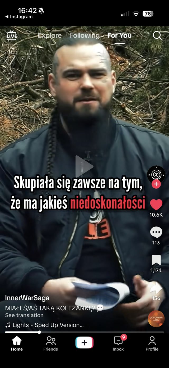 Kadr materiału InnerWarSaga na TikToku